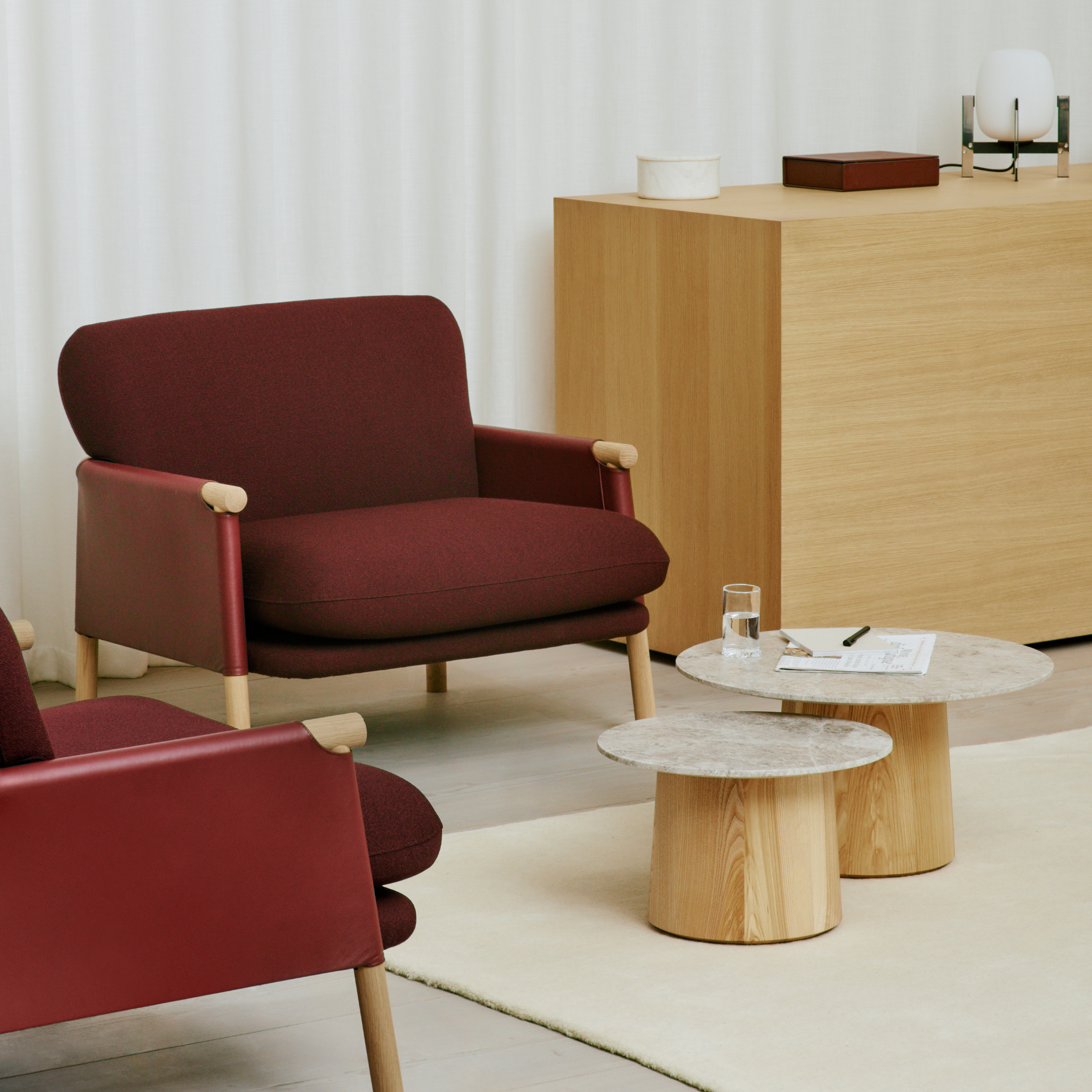 Niveau Coffee Table